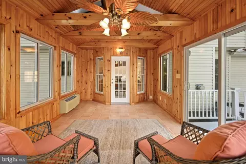 Exterior - 10449 Pineview Rd, Manassas, VA 20111 photo 4 of 8