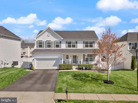 15911 Aerial View Rd, Woodbridge, VA 22193