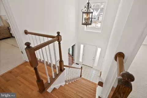 Entry Way - 8144 Tall Timber Dr, Gainesville, VA 20155 photo 4 of 6