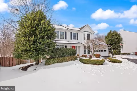 Exterior - 8144 Tall Timber Dr, Gainesville, VA 20155 photo 2 of 17