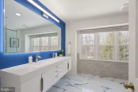 Bath - 8144 Tall Timber Dr, Gainesville, VA 20155 photo 2 of 6