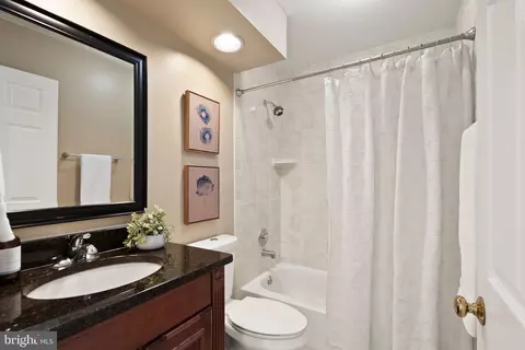 Bath - 8144 Tall Timber Dr, Gainesville, VA 20155 photo 5 of 6
