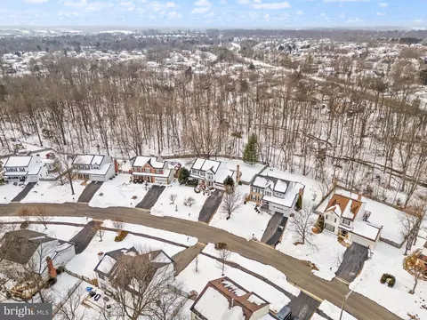 View/Area - 8144 Tall Timber Dr, Gainesville, VA 20155 photo 3 of 6