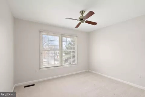 Bedroom - 8144 Tall Timber Dr, Gainesville, VA 20155 photo 8 of 9