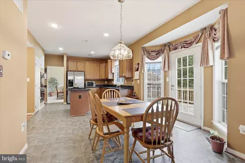 1805 Efty Ct, Woodbridge, VA 22191 photo 11