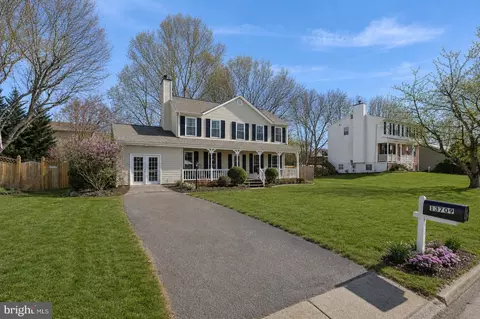 13709 Palm Rd, Woodbridge, VA 22193