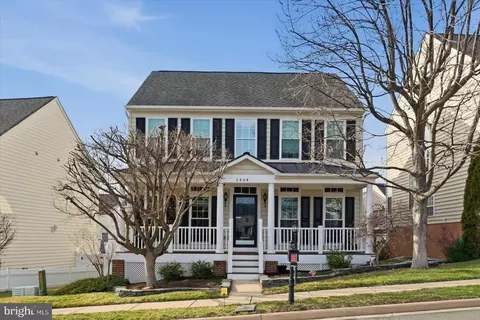 2484 Five Fathom Cir, Woodbridge, VA 22191