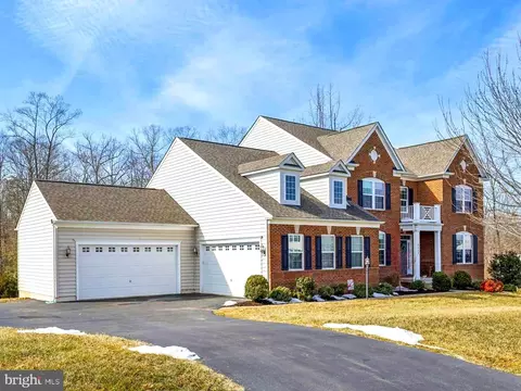 9940 Summerwood Dr, Manassas, VA 20111