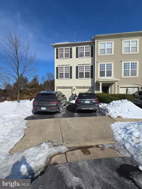 9249 Alvyn Lake Cir, Bristow, VA 20136