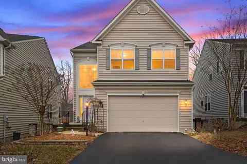 16067 Standing Eagle Ct, Woodbridge, VA 22191