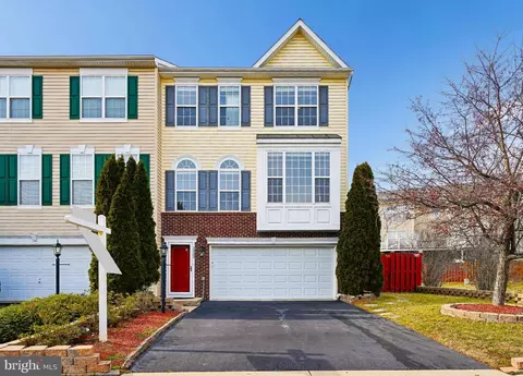 2433 Battery Hill Cir, Woodbridge, VA 22191