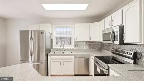 8519 Tackhouse Loop, Gainesville, VA 20155 photo 10