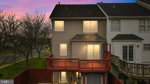 8519 Tackhouse Loop, Gainesville, VA 20155 photo 3