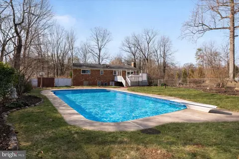 4509 Martinwood Dr, Haymarket, VA 20169