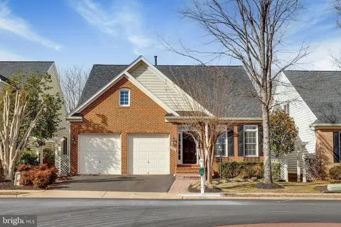 6064 Dunnbrook Ter, Haymarket, VA 20169