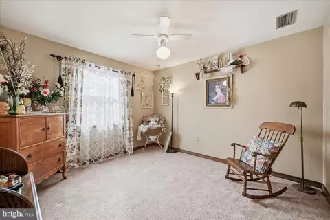 Bedroom - 14391 Clearview Ave, Gainesville, VA 20155 photo 2 of 3