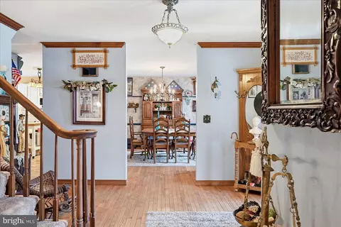 Entry Way - 14391 Clearview Ave, Gainesville, VA 20155 photo 2 of 7