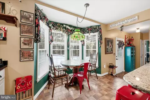 Dining - 14391 Clearview Ave, Gainesville, VA 20155 photo 2 of 2