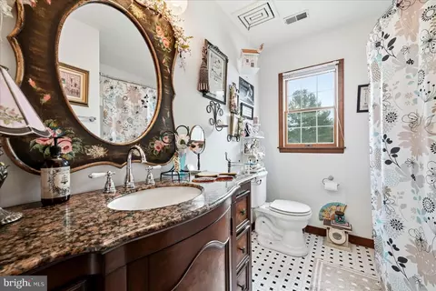 Bath - 14391 Clearview Ave, Gainesville, VA 20155 photo 5 of 5