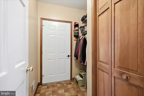 Entry Way - 14391 Clearview Ave, Gainesville, VA 20155 photo 4 of 7