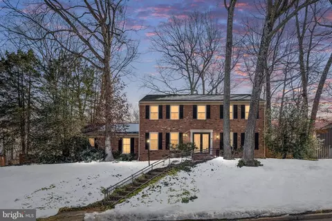15993 Cove Ln, Dumfries, VA 22025
