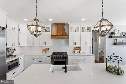 Kitchen - 8798 Dancer Ct, Gainesville, VA 20155 photo 1 of 6