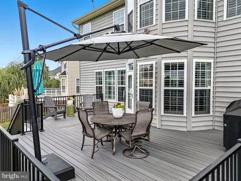 Exterior - 8798 Dancer Ct, Gainesville, VA 20155 photo 16 of 23
