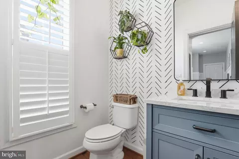 Bath - 8798 Dancer Ct, Gainesville, VA 20155 photo 1 of 6