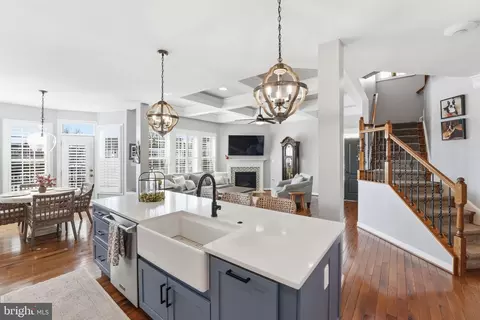 Entry Way - 8798 Dancer Ct, Gainesville, VA 20155 photo 9 of 20