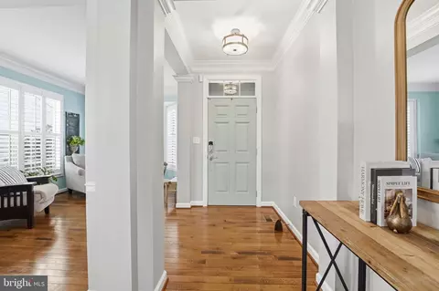 Entry Way - 8798 Dancer Ct, Gainesville, VA 20155 photo 2 of 20