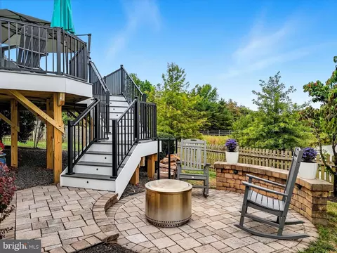Exterior - 8798 Dancer Ct, Gainesville, VA 20155 photo 11 of 23