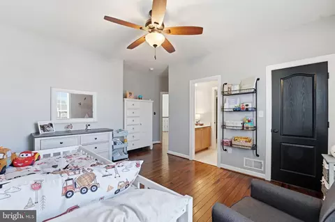 Bedroom - 8798 Dancer Ct, Gainesville, VA 20155 photo 8 of 10