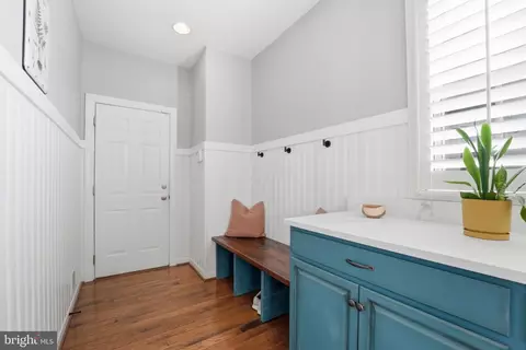 Entry Way - 8798 Dancer Ct, Gainesville, VA 20155 photo 8 of 20