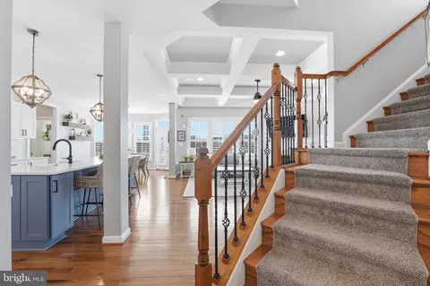 Entry Way - 8798 Dancer Ct, Gainesville, VA 20155 photo 5 of 20