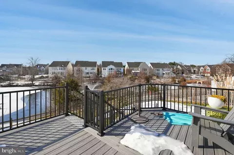 Exterior - 8798 Dancer Ct, Gainesville, VA 20155 photo 5 of 23