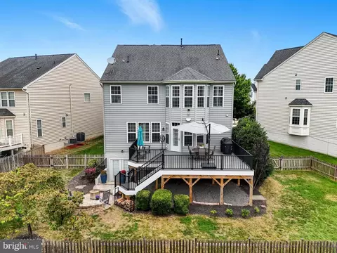 Exterior - 8798 Dancer Ct, Gainesville, VA 20155 photo 6 of 23