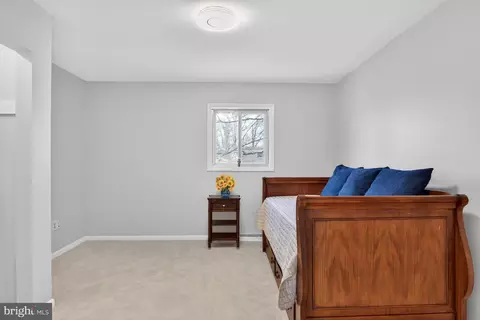Bedroom - 3202 Riverview Dr, Triangle, VA 22172 photo 1 of 4