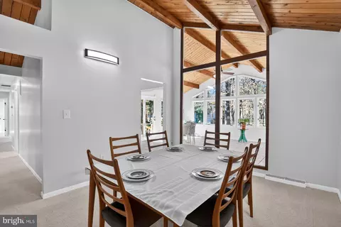 Dining - 3202 Riverview Dr, Triangle, VA 22172 photo 2 of 2