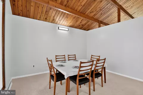 Dining - 3202 Riverview Dr, Triangle, VA 22172 photo 1 of 2