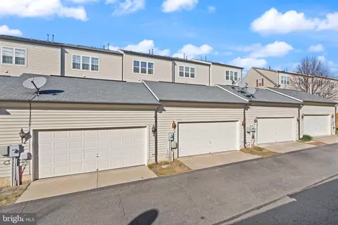 Exterior - 9092 Ribbon Falls Loop, Bristow, VA 20136 photo 10 of 13