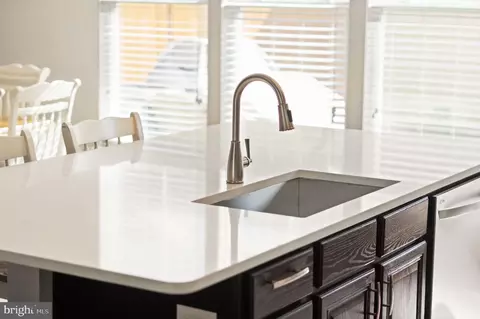Kitchen - 9092 Ribbon Falls Loop, Bristow, VA 20136 photo 4 of 6