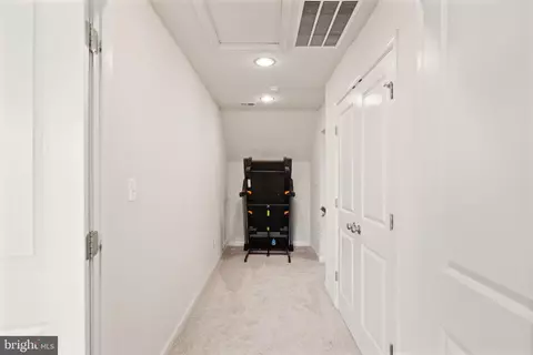 Entry Way - 9092 Ribbon Falls Loop, Bristow, VA 20136 photo 12 of 14