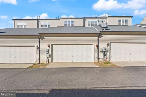 Exterior - 9092 Ribbon Falls Loop, Bristow, VA 20136 photo 8 of 13