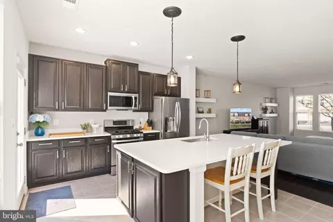 Kitchen - 9092 Ribbon Falls Loop, Bristow, VA 20136 photo 2 of 6
