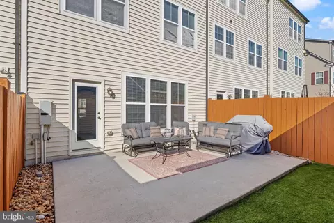 Exterior - 9092 Ribbon Falls Loop, Bristow, VA 20136 photo 5 of 13
