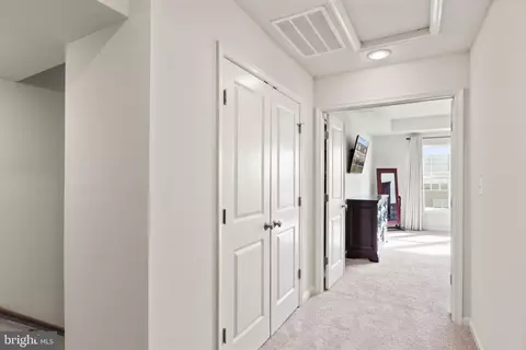 Entry Way - 9092 Ribbon Falls Loop, Bristow, VA 20136 photo 11 of 14