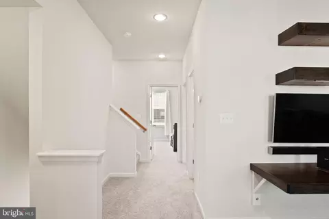 Entry Way - 9092 Ribbon Falls Loop, Bristow, VA 20136 photo 6 of 14
