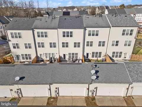 View/Area - 9092 Ribbon Falls Loop, Bristow, VA 20136 photo 2 of 4