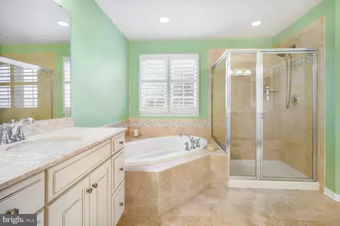 Bath - 4463 Weejun Loop, Woodbridge, VA 22192 photo 1 of 2