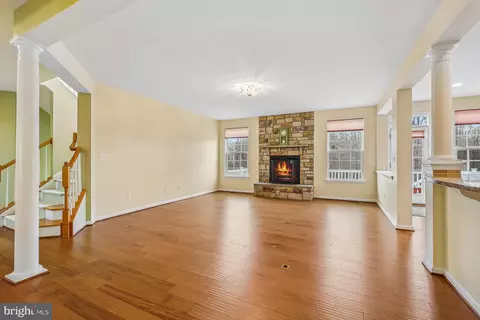 Living - 4463 Weejun Loop, Woodbridge, VA 22192 photo 2 of 3